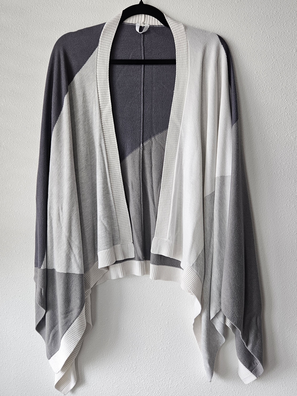 Lululemon Hatha Wrap Shawl Scarf One Size Nebula /Raceway Grey / White
